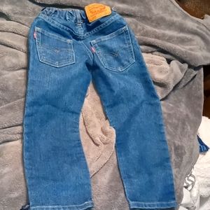 4t Levis